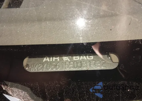 2005 Mercury Mariner Luxury/Premier z USA, uszkodzony, nr VIN 4M2YU56155DJ31732